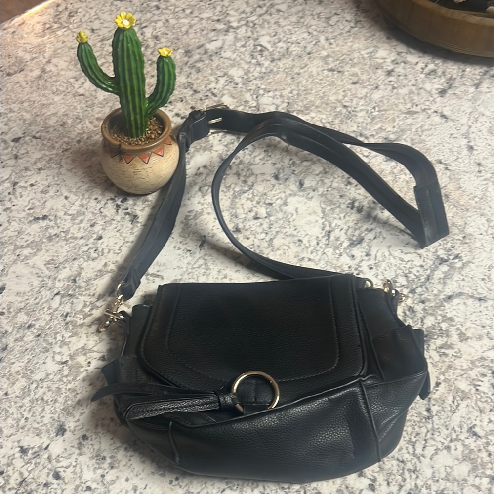 Elegant Black Leather Shoulder Bag